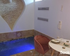 Khách sạn Love Room La Parenthese (Bergerac, Pháp)