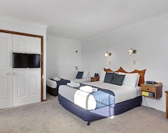 Khách sạn Swansea Cottages & Lodge Suites (Swansea, Úc)