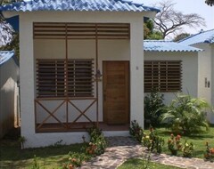 Koko talo/asunto December 2018 Rates $300 Per Week Ocean View And 500 Steps To The Beach (Capira, Panama)