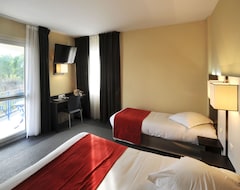Comfort Hotel Saintes (Saintes, France)