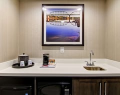 Hotel Hampton Inn & Suites By Hilton Saskatoon Airport (Saskatoon, Canadá)