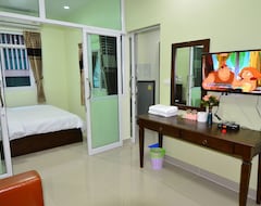 Hotell The Best Place (Samut Prakan, Thailand)