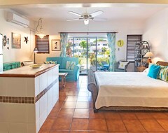 Khách sạn Antigua Village Beach Resort (Dickenson Bay, Antigua and Barbuda)