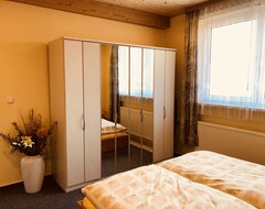Cijela kuća/apartman Relax And Unwind In A Cozy Apartment With A Large Sun Terrace (Feldberger Seenlandschaft, Njemačka)