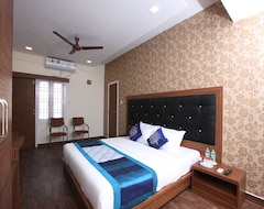 Khách sạn Capital O 14043 Hotel Star Holiday (Chennai, Ấn Độ)