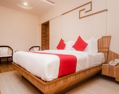 Khách sạn Capital O 13823 Hotel Praveen International (Kalyan-Dombivali, Ấn Độ)