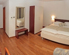 Hotel Monika (Trogir, Croacia)