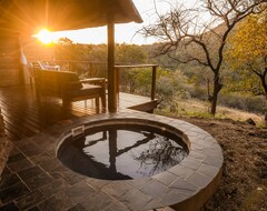 Hotel Leopard Mountain Safari Lodge (Hluhluwe, South Africa)