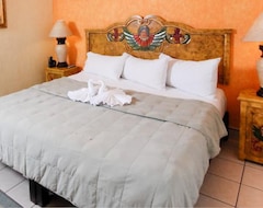 Khách sạn Hotel Galeria Suites (Morelia, Mexico)