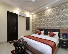 Hotel OYO 11611 Royal Palace Inn (Delhi, India)