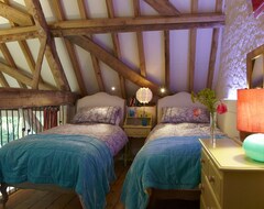 Cijela kuća/apartman Beautifully Restored Barn; Combining Original Features & high tech for comfort (Marlborough, Ujedinjeno Kraljevstvo)