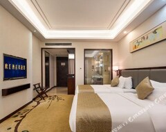 Hotel Oriental Host (Huidong, Kina)