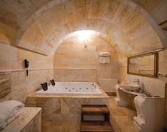 Hotelli Serenus Cave Suites (Nevsehir, Turkki)