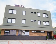 Khách sạn Hotel & Bistro 63 (Poprad, Slovakia)