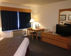 Hotel Asteria Inn & Suites (Long Lake, USA)