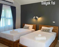 Hotel Yarmsaiyok (Kanchanaburi, Thailand)