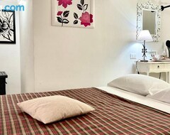 Hotelli Dimora Di Charme Rooms & Apartments (Peschiera del Garda, Italia)