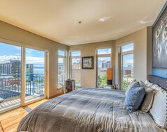 Tüm Ev/Apart Daire Stunning Two-story Penthouse With Elliot Bay Views - Ultimate Seattle Luxury! (Seattle, ABD)