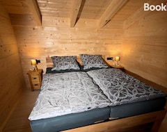 Toàn bộ căn nhà/căn hộ Holzwies Chalets (Unterneukirchen, Đức)