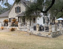 Tüm Ev/Apart Daire Welcome To Hill Country Hideaway On The Golf Course And Minutes From Lake Travis (Bee Cave, ABD)