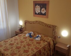 Hotel Ambrogini (Montecatini Terme, Italy)