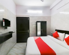 Hotel Oyo Flagship 49326 A 49 , Defence Colony , Bhopura , Ghaziabad (Ghaziabad, India)