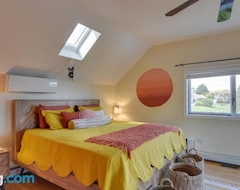 Tüm Ev/Apart Daire Spacious Portsmouth Home With Deck, Walk To Beach! (Dartmouth, ABD)