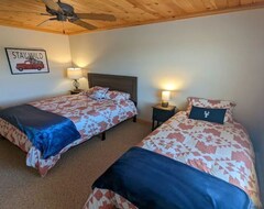 Hele huset/lejligheden Peaceful Lodge Suite With Golf & Sunset Views (Newport, USA)