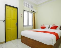 Hotel OYO 2319 Tengkawang Residence (Samarinda, Indonezija)