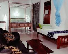 Bed & Breakfast Happy Night Holiday Inn (Unawatuna, Šri Lanka)