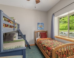 Khách sạn Bearfoot Chalet by NW Comfy Cabins (Leavenworth, Hoa Kỳ)