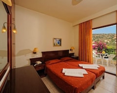 Hotel Maria Lambis (Stalis, Greece)