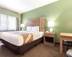 Hotel Quality Inn & Suites Bainbridge Island (Bainbridge Island, USA)