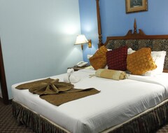Khách sạn Hotel Regant Lake Palace (Kollam, Ấn Độ)