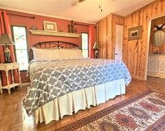 Toàn bộ căn nhà/căn hộ Luxurious Romantic Mountain Retreat With Blue Ribbon Trout Stream (Burnsville, Hoa Kỳ)