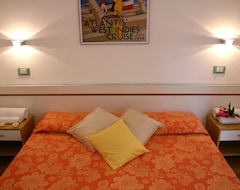 Hotel Residenza Le Rose (Cattòlica, Italy)