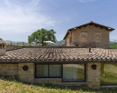 Toàn bộ căn nhà/căn hộ Villa Di Lusso Privata Con Piscina E Vasca Idromassaggio Tra I Monti Sibillini (Camporotondo di Fiastrone, Ý)