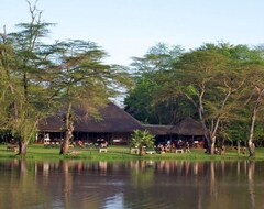 Khách sạn Voyager Ziwani Tented Camp (Taveta, Kenya)