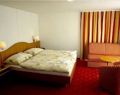 Hotelli All Inn (Saas Fee, Sveitsi)