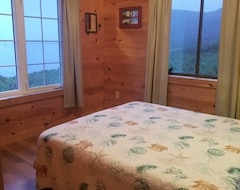 Entire House / Apartment Cape Breton Cottage, Off the Beaten Path. Spectacular Ocean/Mountain Views! (St. Lawrence, Canada)