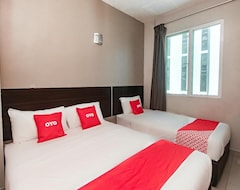 Khách sạn OYO 89885 Nice Stay Three Six Five Services (Sibu, Malaysia)