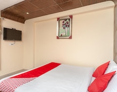 Khách sạn 7 Hills Inn (Tirupati, Ấn Độ)