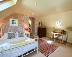 Koko talo/asunto 4 2-bedroom Cottage With Log Burner On Coastal Country Estate. Dog Friendly (Stranraer, Iso-Britannia)