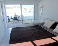Hele huset/lejligheden Sitges Centro. Free Wifi. Luminoso Estudio Con Terraza A 20m Playa. Muy Tranquil (Sitges, Spanien)