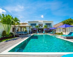 Hotel Modern Villa, 12 People, Huge Swimming Pool, Staff, Seminyak (Badung, Indonesia)