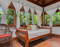 Khách sạn Ian Anderson's Caves Branch Jungle Lodge (Belmopan, Belize)