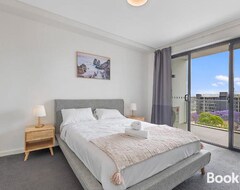 Koko talo/asunto Sydney Homebush Two Bedroom Apartment With 2 Parkings (Sydney, Australia)