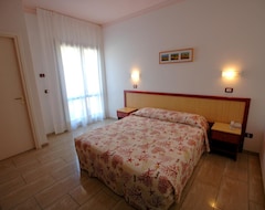 Khách sạn Hotel Mistral (Campo Nell'Elba, Ý)