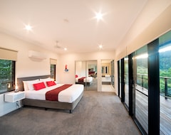 Khách sạn Seclude Rainforest Retreat (Proserpine, Úc)
