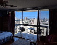 Tüm Ev/Apart Daire Clean And Chic.$94/nt 10 Day Min, Max 2 Only, Free Parking, Laundry, Wifi (Honolulu, ABD)